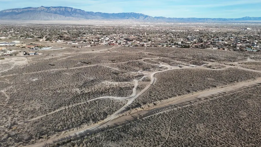 37 9th Street Ne, Rio Rancho, NM 87124 - #2