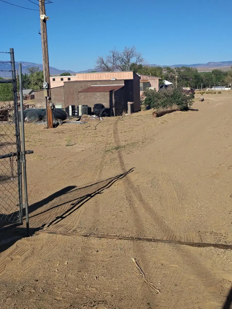 6930-C Ray Lane Sw, Albuquerque, NM 87121 - Image #2