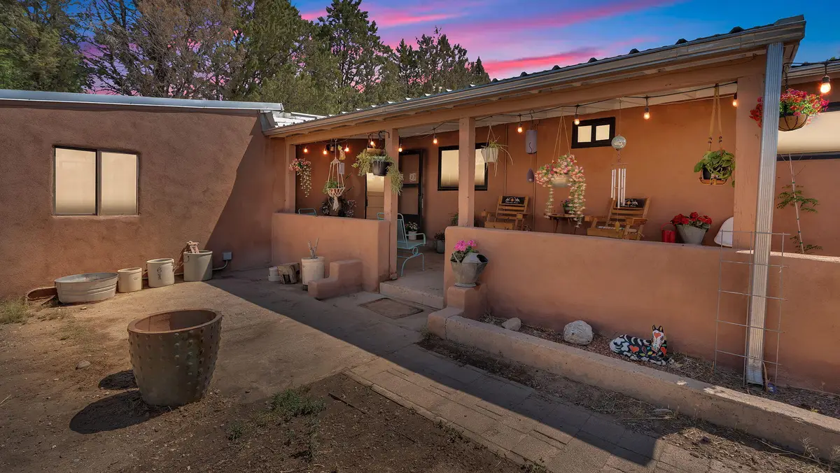 84 Fire Station Road, Los Lunas, NM 87031 - Image #1