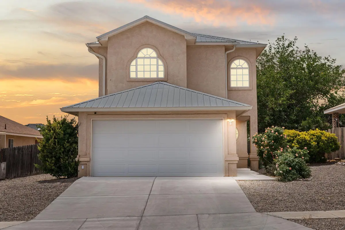 10504 W Connemara Avenue Sw, Albuquerque, NM 87121 - Image #1