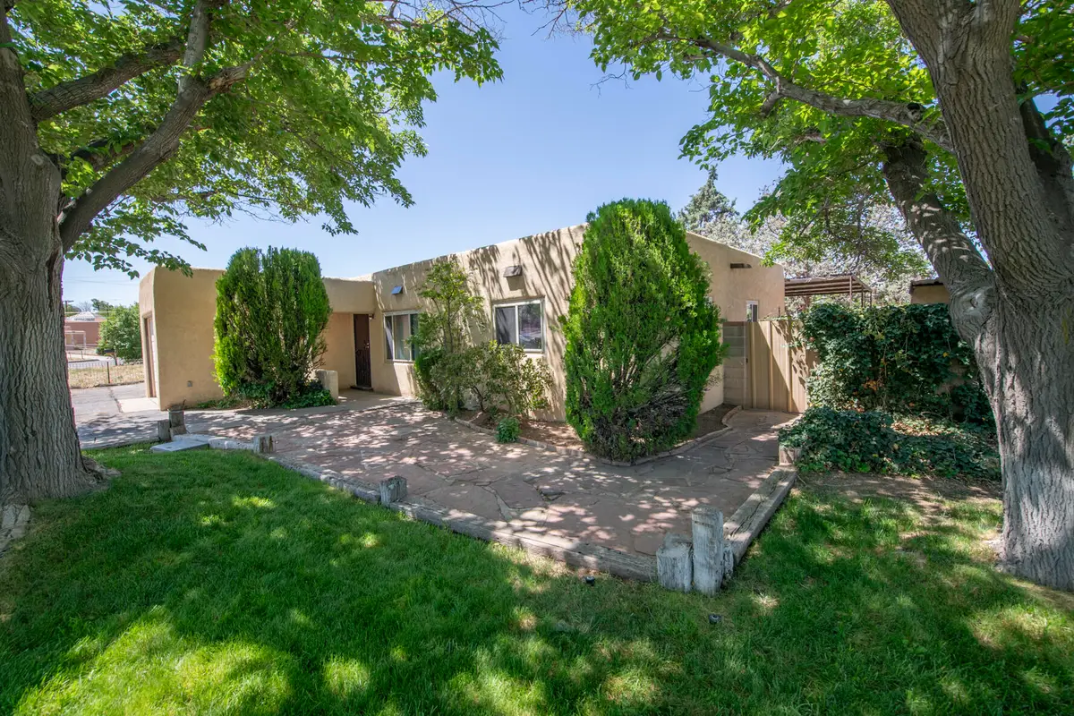 3027 General Chennault Street Ne, Albuquerque, NM 87111 - Image #1