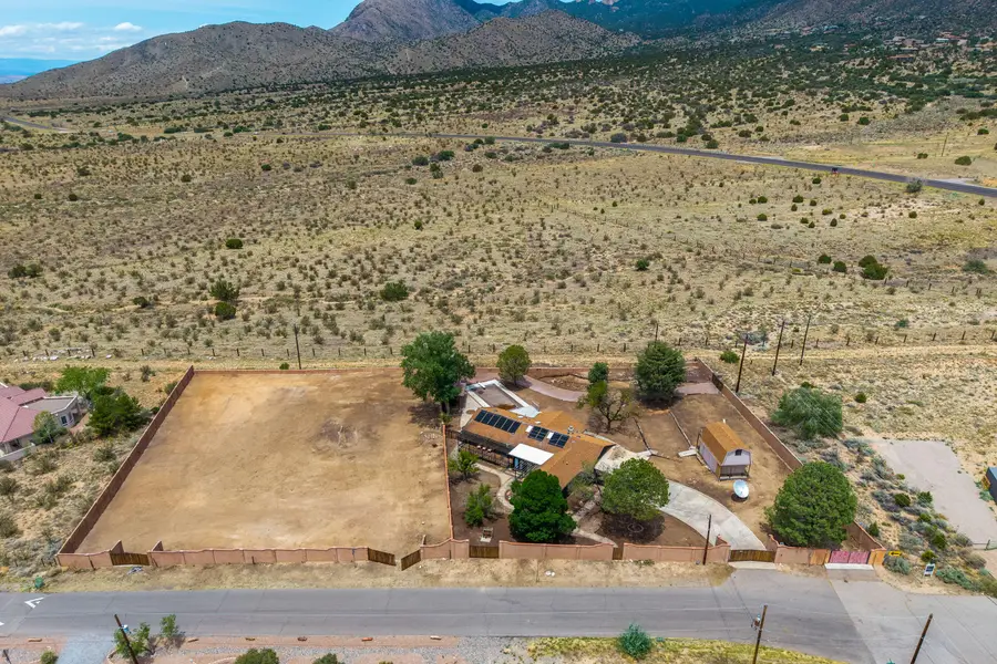 12519 Elena Drive Ne, Albuquerque, NM 87122 - Image #3