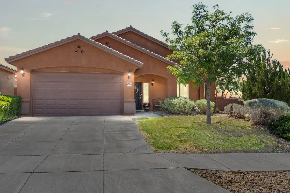 429 Paseo Vista Loop Ne, Rio Rancho, NM 87124 - Image #1