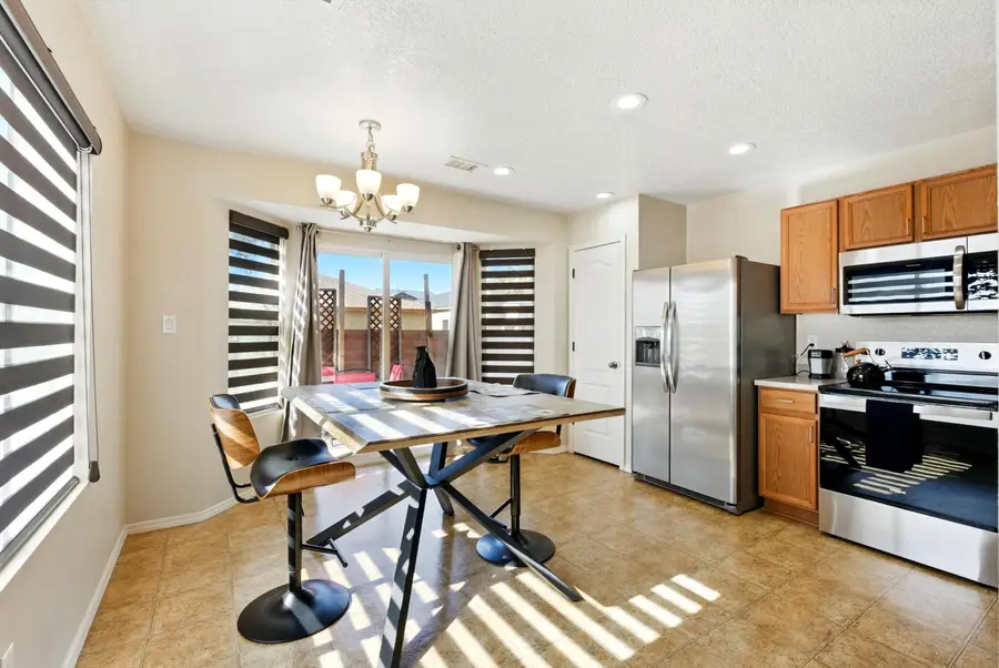10636 Mcmichael Lane Sw, Albuquerque, NM 87121 - Image #2