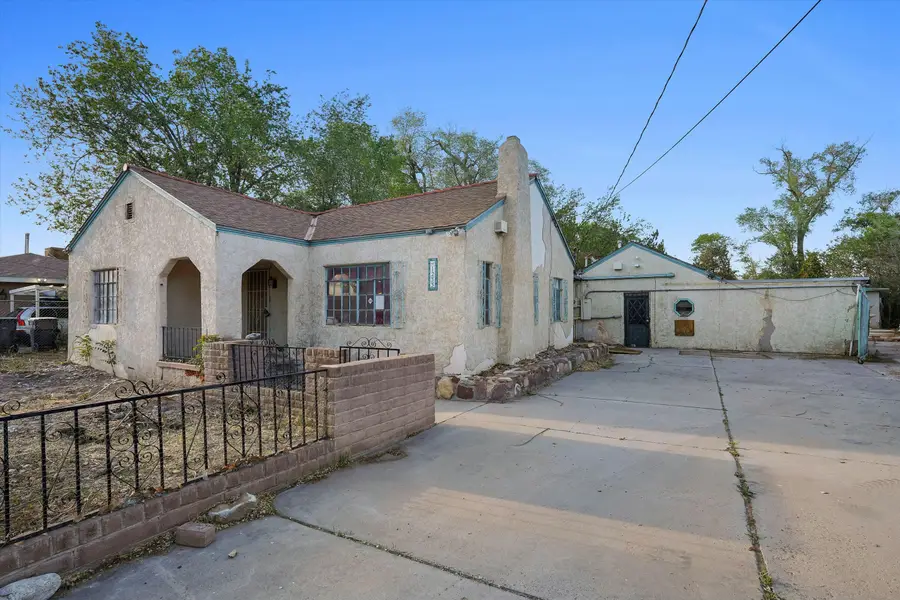 1233 Montrose Place Sw, Albuquerque, NM 87105 - Image #2