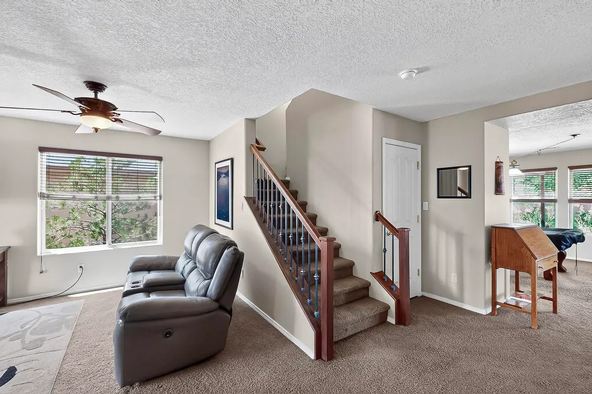 2901 Mckinnon Way Sw, Albuquerque, NM 87121 - Image #1