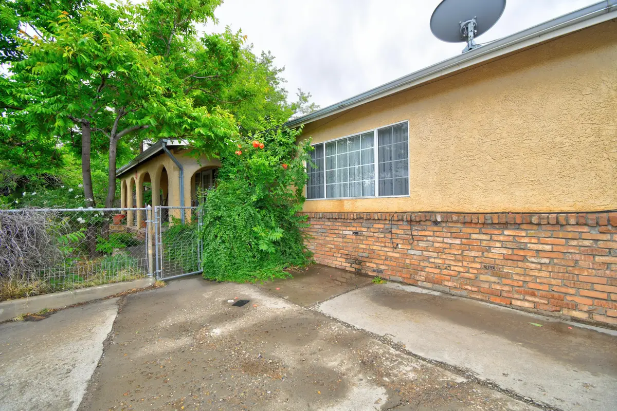 840 Griegos Road Nw, Albuquerque, NM 87107 - #1