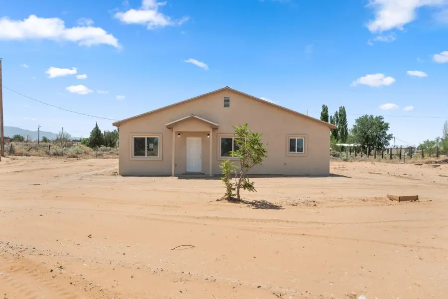 4 Rincon Court, Los Lunas, NM 87031 - Image #2