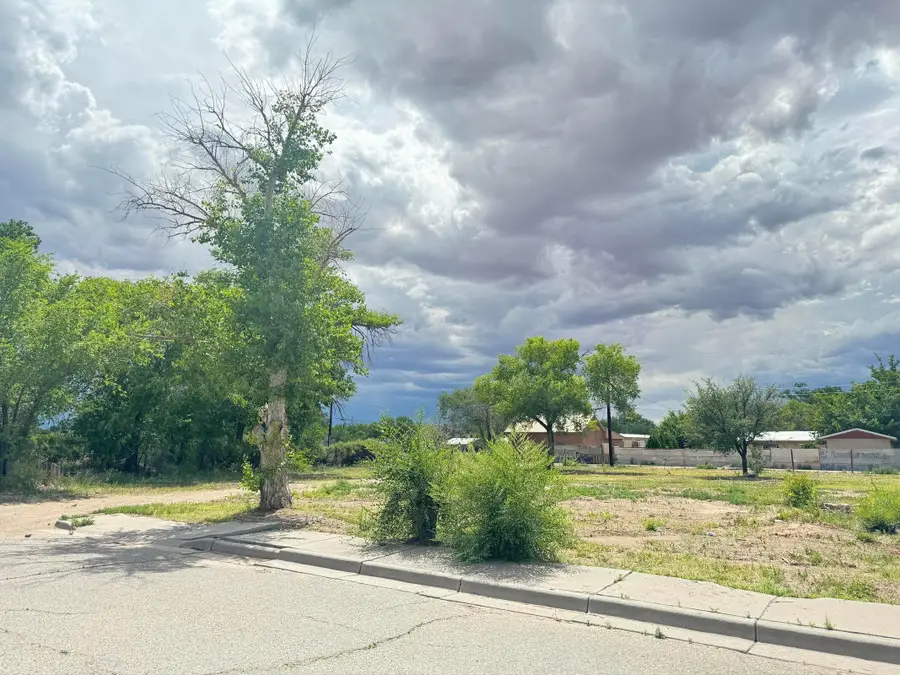 515 S Third Street, Belen, NM 87002 - Image #2