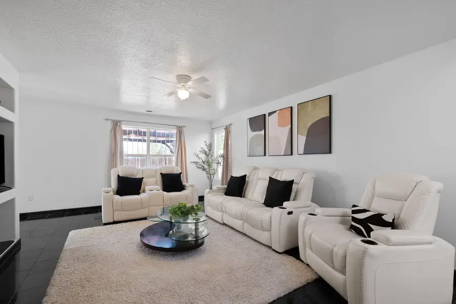 10316 Andalusian Avenue Sw, Albuquerque, NM 87121 - Image #3