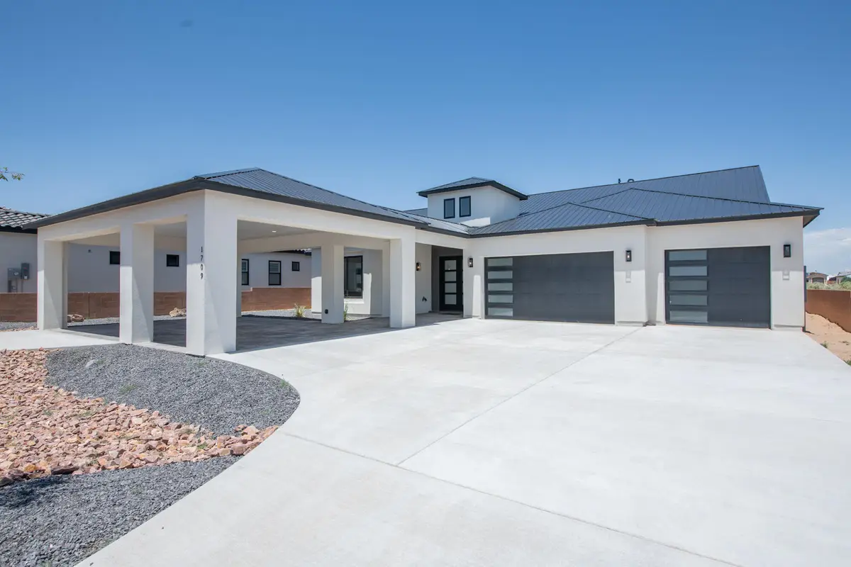 1709 22nd Avenue Se, Rio Rancho, NM 87124 - Image #1