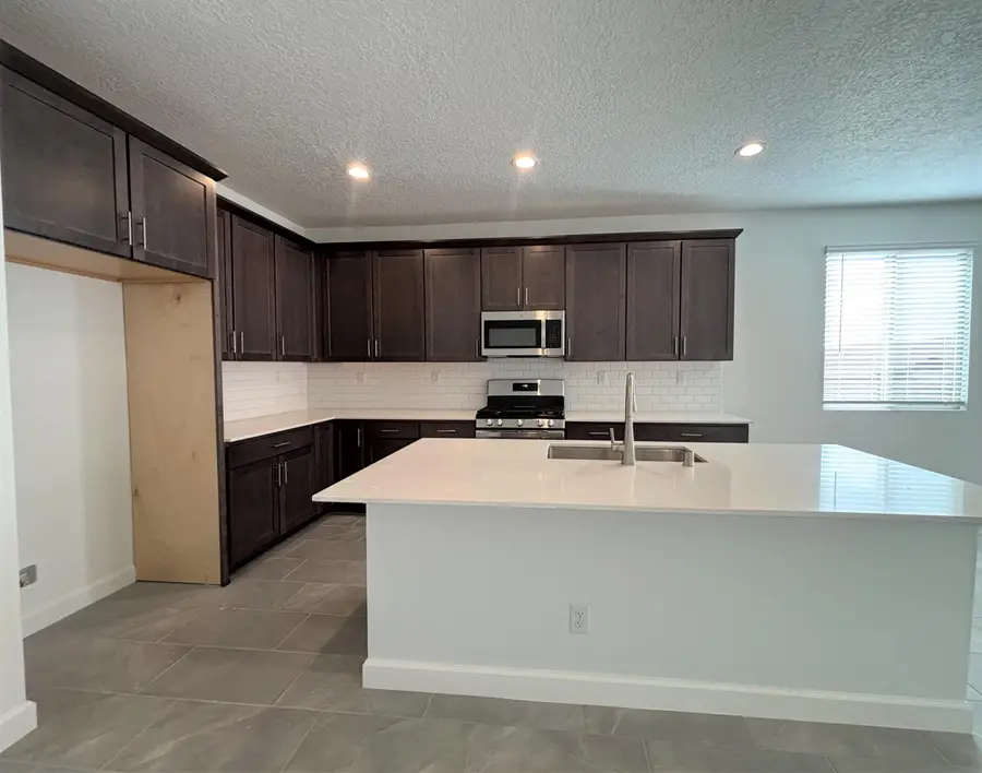 3177 Wolf Tail Loop Ne, Rio Rancho, NM 87144 - #3