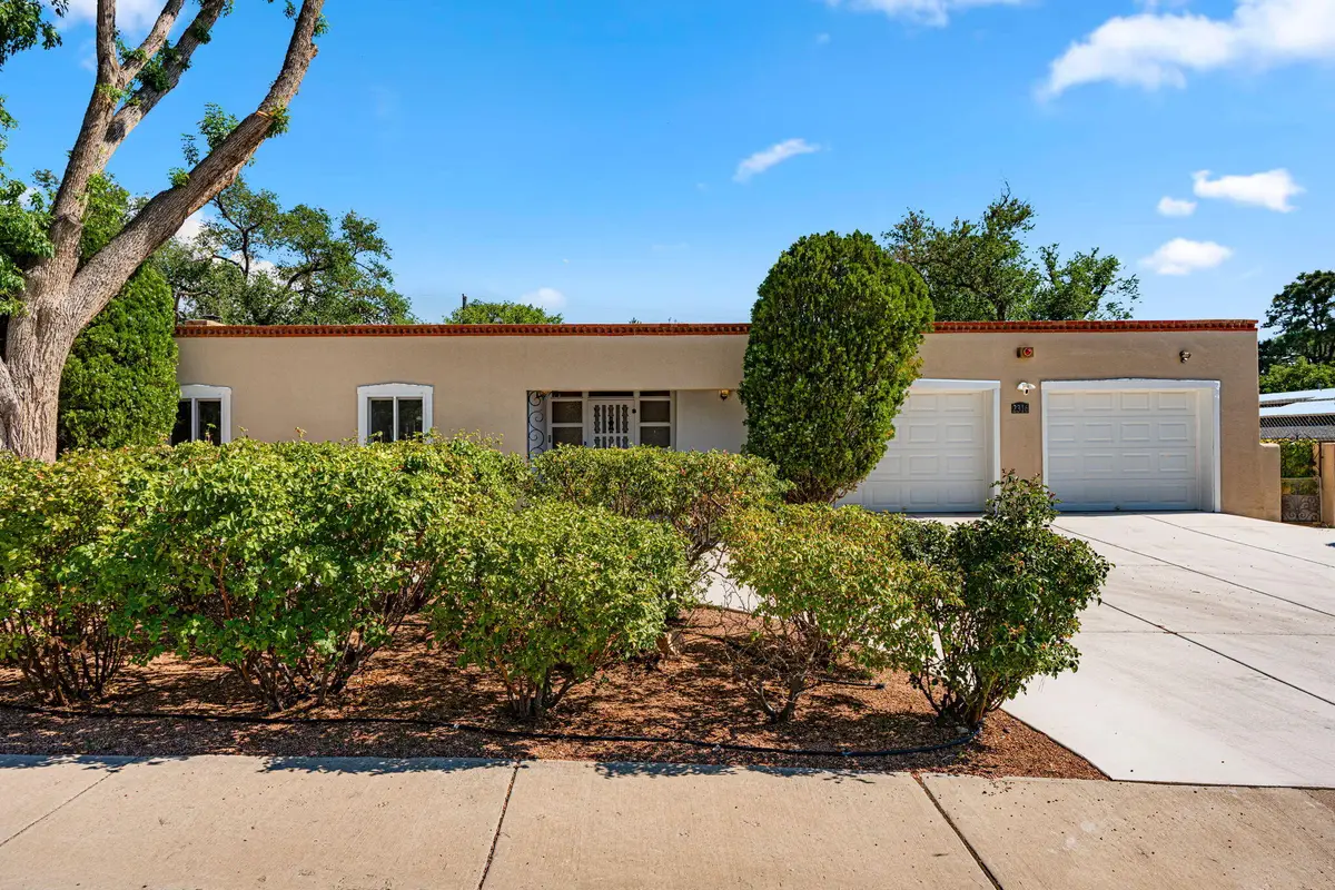 2316 Hannett Avenue Ne, Albuquerque, NM 87106 - Image #1