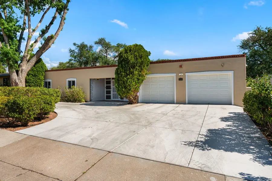 2316 Hannett Avenue Ne, Albuquerque, NM 87106 - Image #2