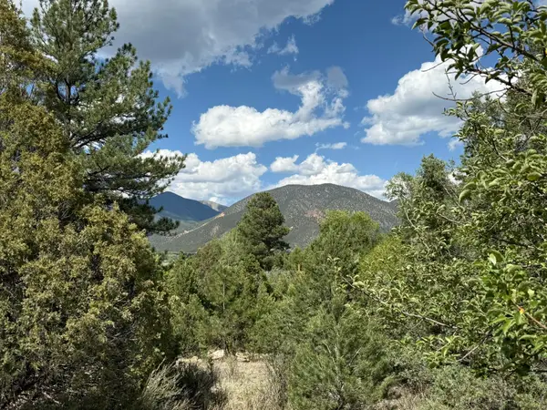 2318 B Old Red River Road, Questa, NM 87556