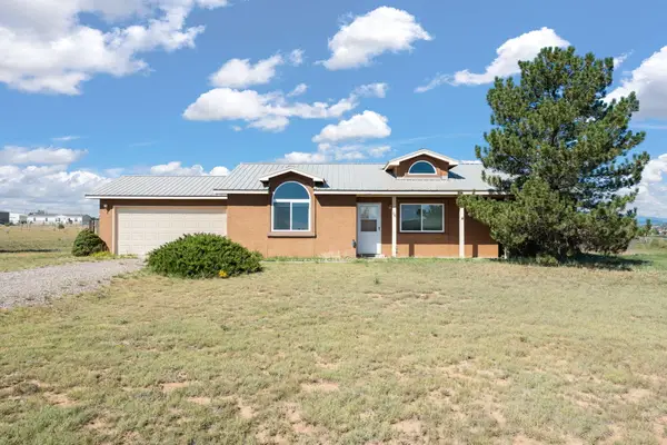 16 Futures Loop, Edgewood, NM 87015