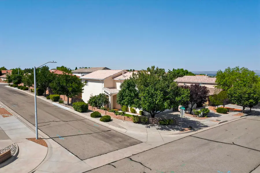 7352 Boxwood Avenue Ne, Albuquerque, NM 87113 - Image #3