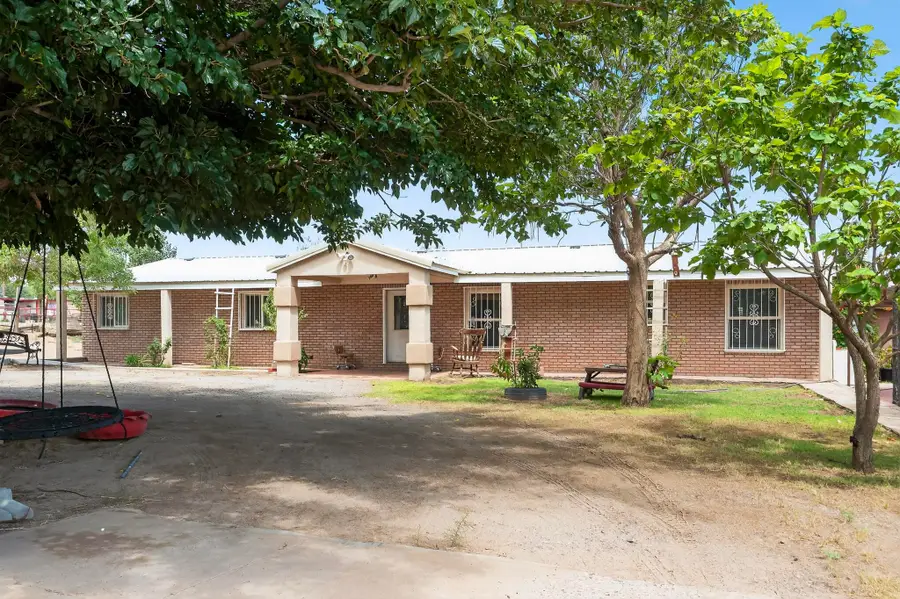 6916 Ray Lane Sw, Albuquerque, NM 87121 - Image #2