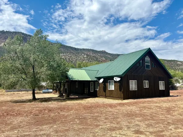 74 Armenta Road, Jemez Springs, NM 87025