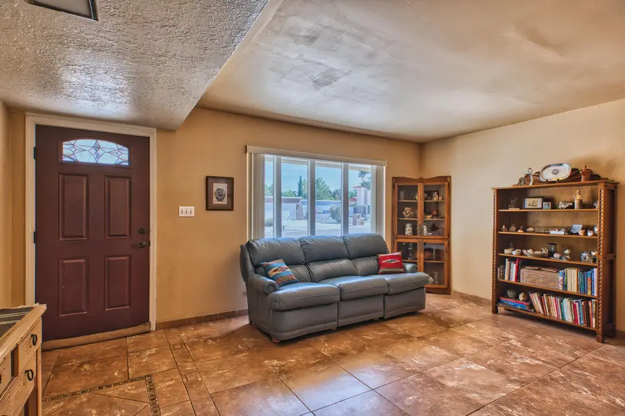 6800 Orphelia Avenue Ne, Albuquerque, NM 87109 - Image #2