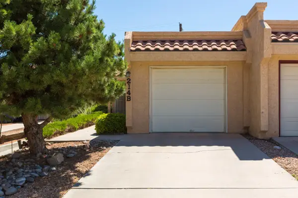 214 Manzano Street Ne #B, Albuquerque, NM 87108