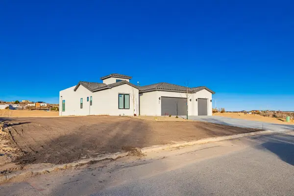 605 Colorado Mountain Road Ne, Rio Rancho, NM 87124