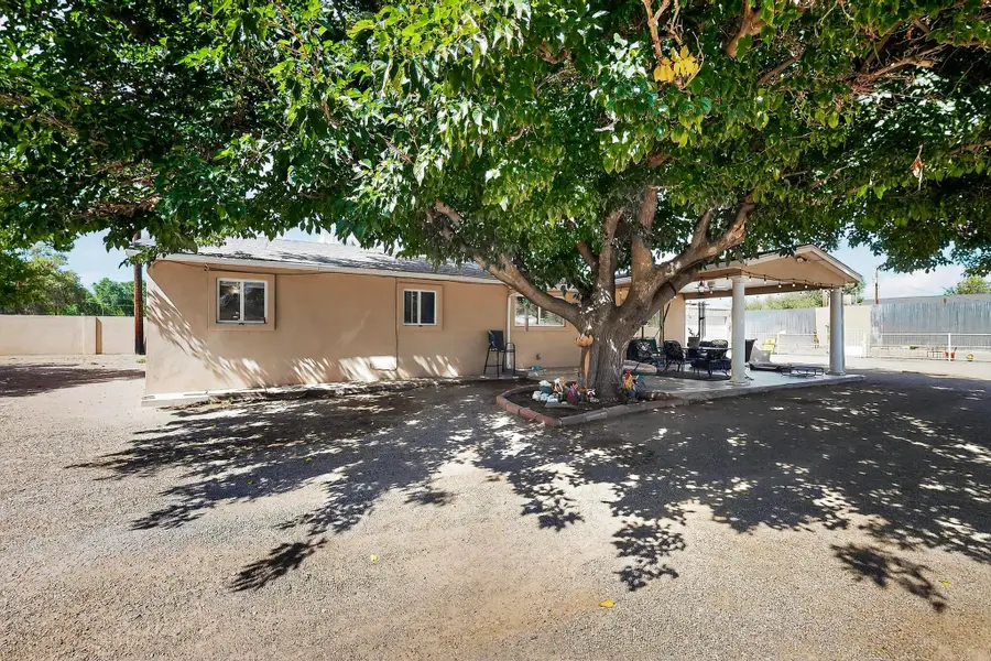 7126 Cecilia Drive Sw, Albuquerque, NM 87105 - Image #2