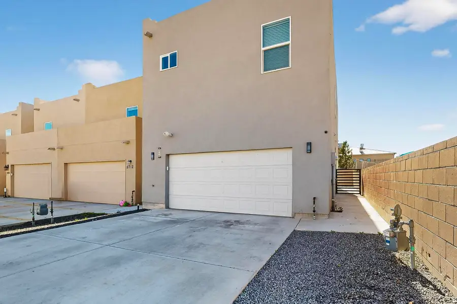 5714 Pinnacle Peak Court Nw, Albuquerque, NM 87114 - Image #2