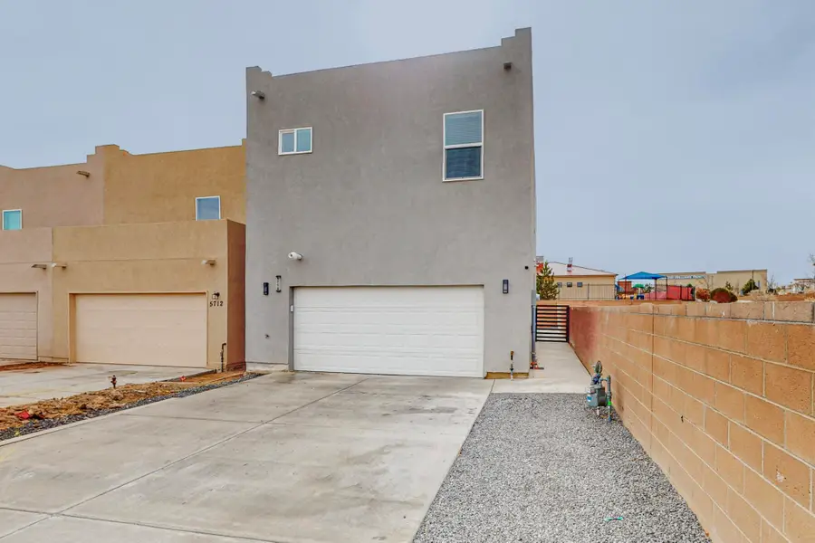 5714 Pinnacle Peak Court Nw, Albuquerque, NM 87114 - Image #3