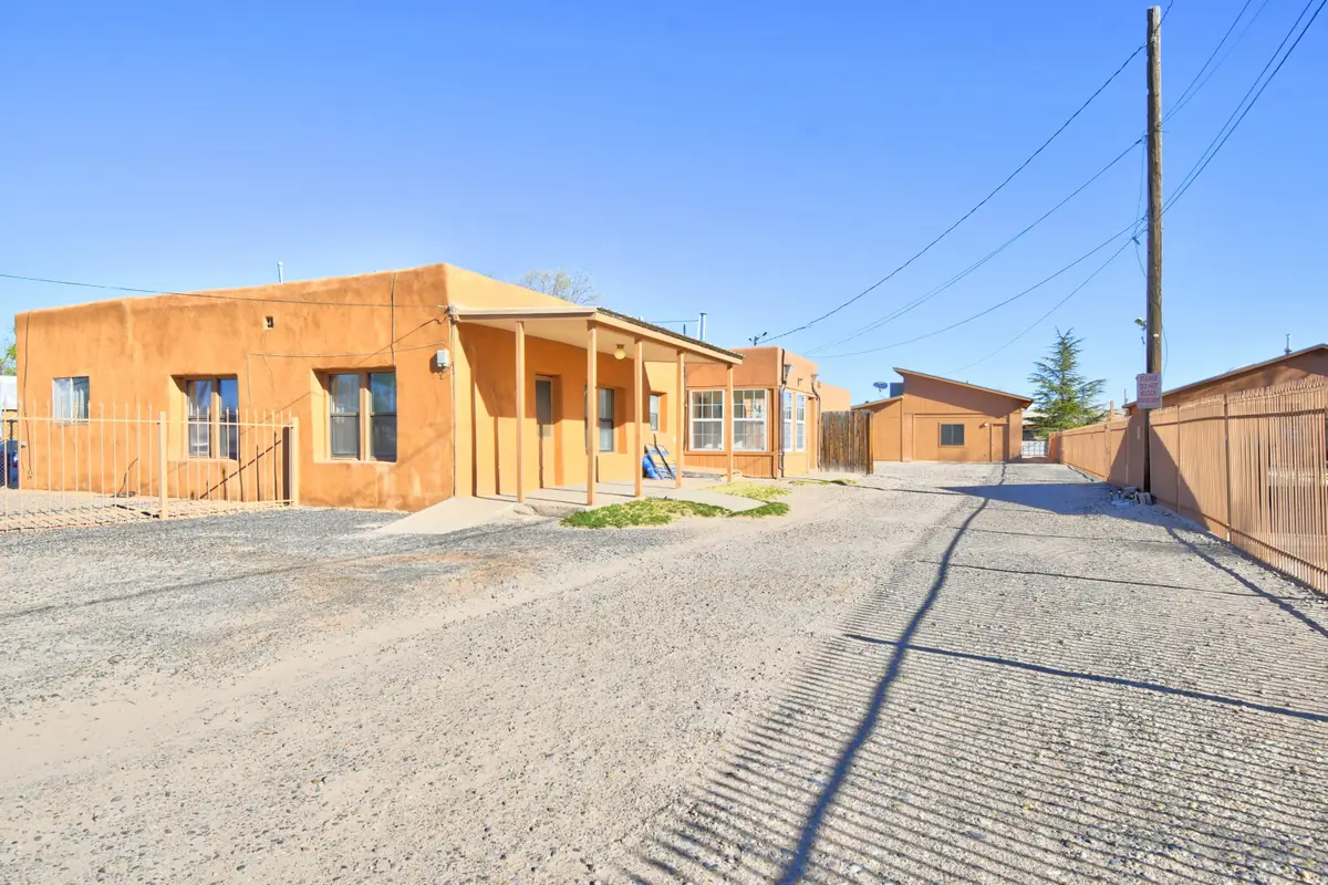 1723 Valley Road Sw, Albuquerque, NM 87105 - Image #1