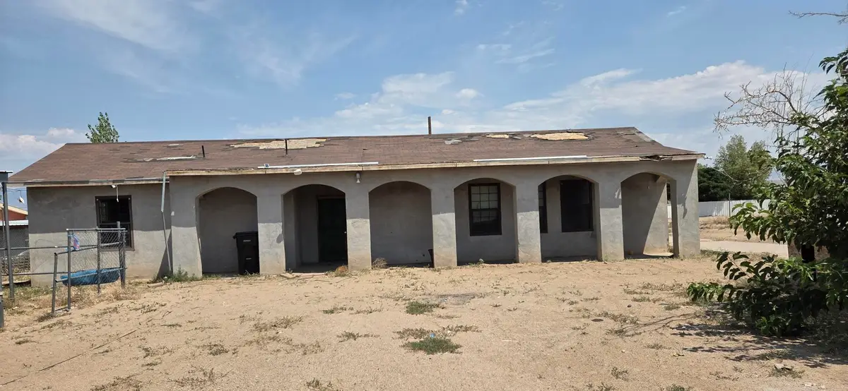 5609 Douglas Lane Sw, Albuquerque, NM 87121 - Image #1