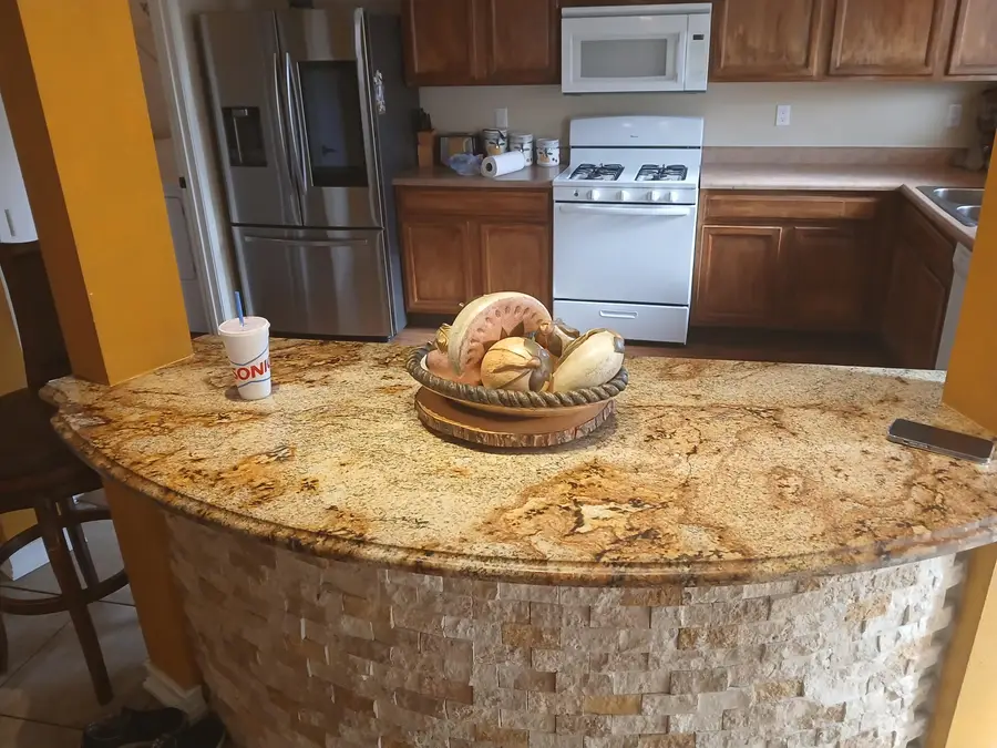 615 Avanti Street Sw, Albuquerque, NM 87121 - Image #2