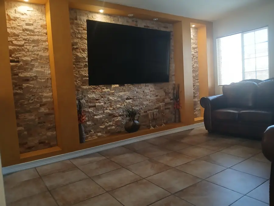 615 Avanti Street Sw, Albuquerque, NM 87121 - Image #3