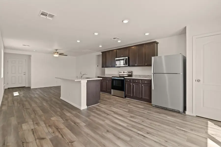 2509 Calle Del Los Claveles, Belen, NM 87002 - Image #3