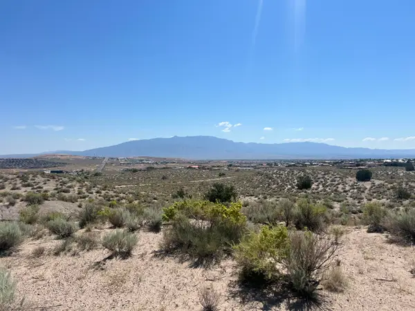 VL Acal Place Ne, Rio Rancho, NM 87124