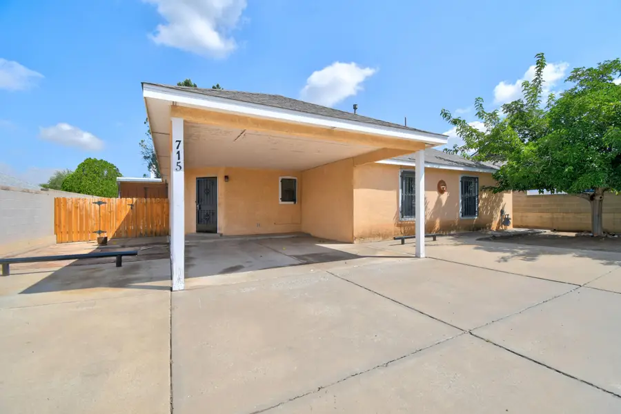 715 Kinley Avenue Ne, Albuquerque, NM 87102 - Image #2
