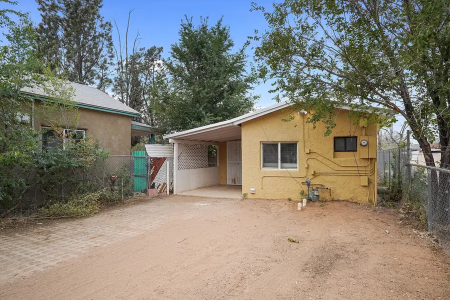 1011A Edith Boulevard Ne, Albuquerque, NM 87102 - Image #2