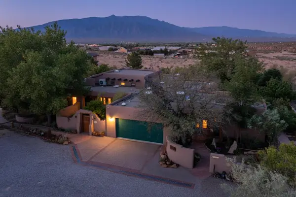 2000 Mate Court Ne, Rio Rancho, NM 87144