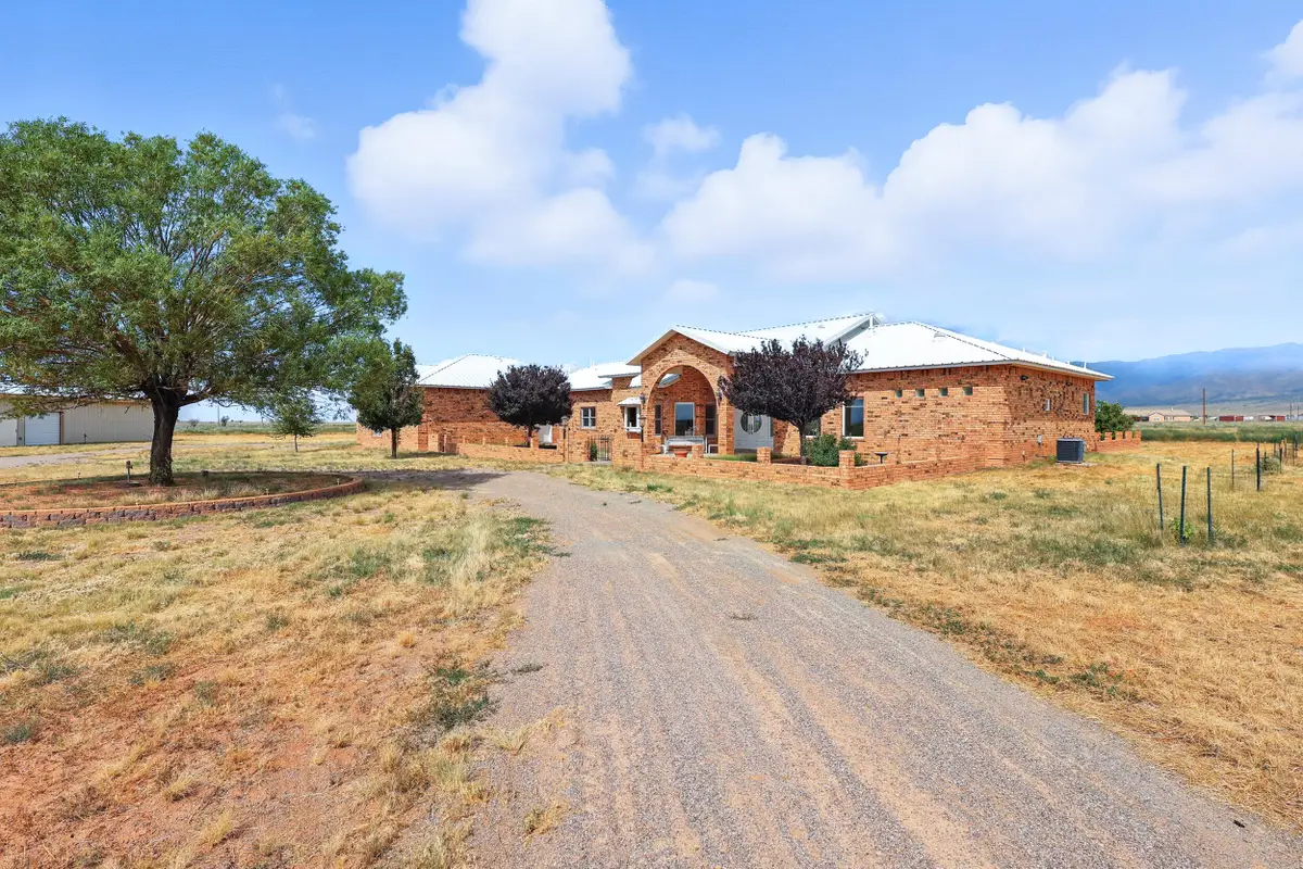 29 Mora Drive, Belen, NM 87002 - Image #1
