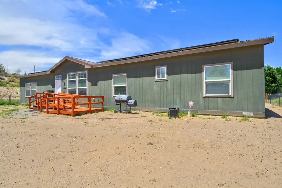 2933 Maplewood Drive Sw, Albuquerque, NM 87121 - Image #2