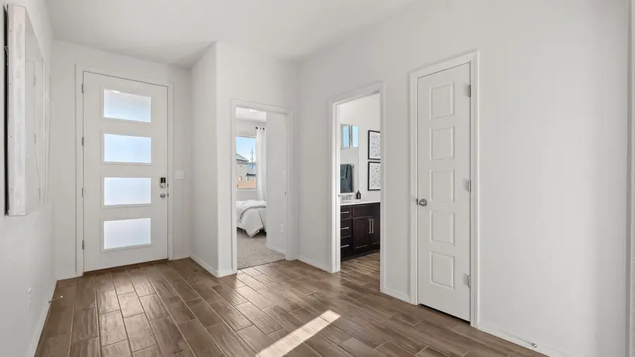 6715 Clayton Drive Ne, Rio Rancho, NM 87144 - Image #2