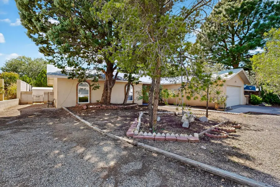 6904 Esther Avenue Ne, Albuquerque, NM 87109 - Image #2