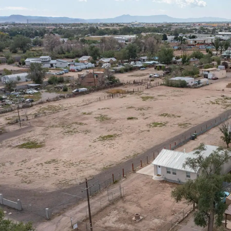 152 Willow Road Nw, Albuquerque, NM 87107 - Image #3