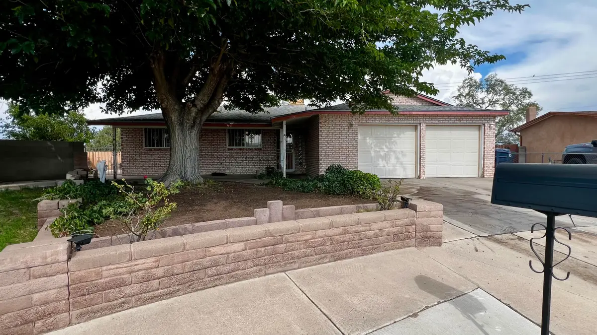 220 Flip Lane Sw, Albuquerque, NM 87121 - Image #1
