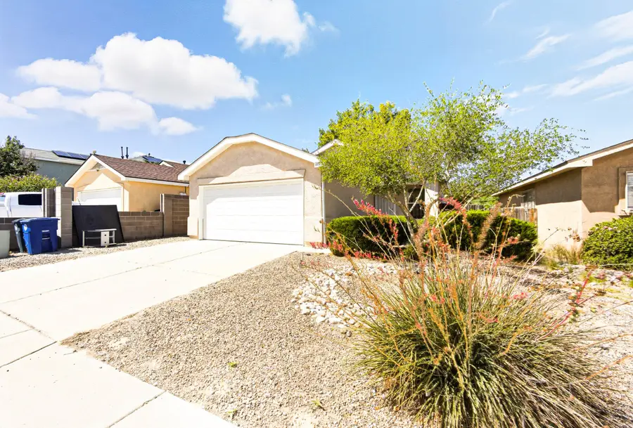 1815 Shadetree Drive Sw, Albuquerque, NM 87121 - Image #2