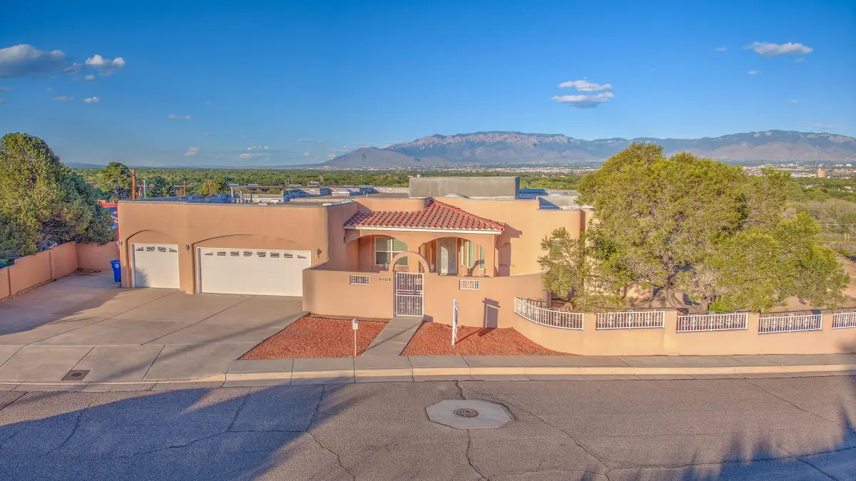 1402 Crescent Drive Nw, Albuquerque, NM 87105 - Image #1