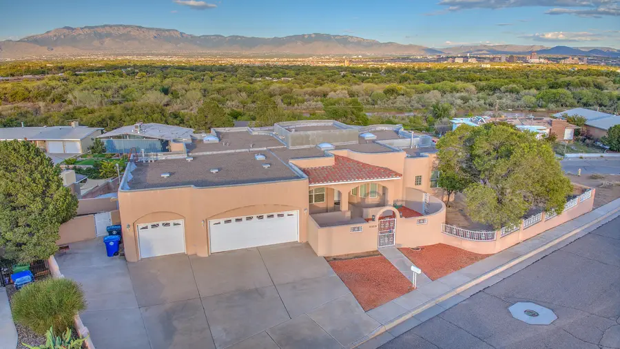 1402 Crescent Drive Nw, Albuquerque, NM 87105 - Image #3