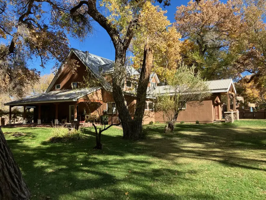160 Andrews Lane, Corrales, NM 87048 - Image #2