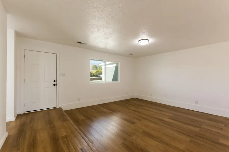 12008 Golden Gate Avenue Ne, Albuquerque, NM 87111 - Image #2