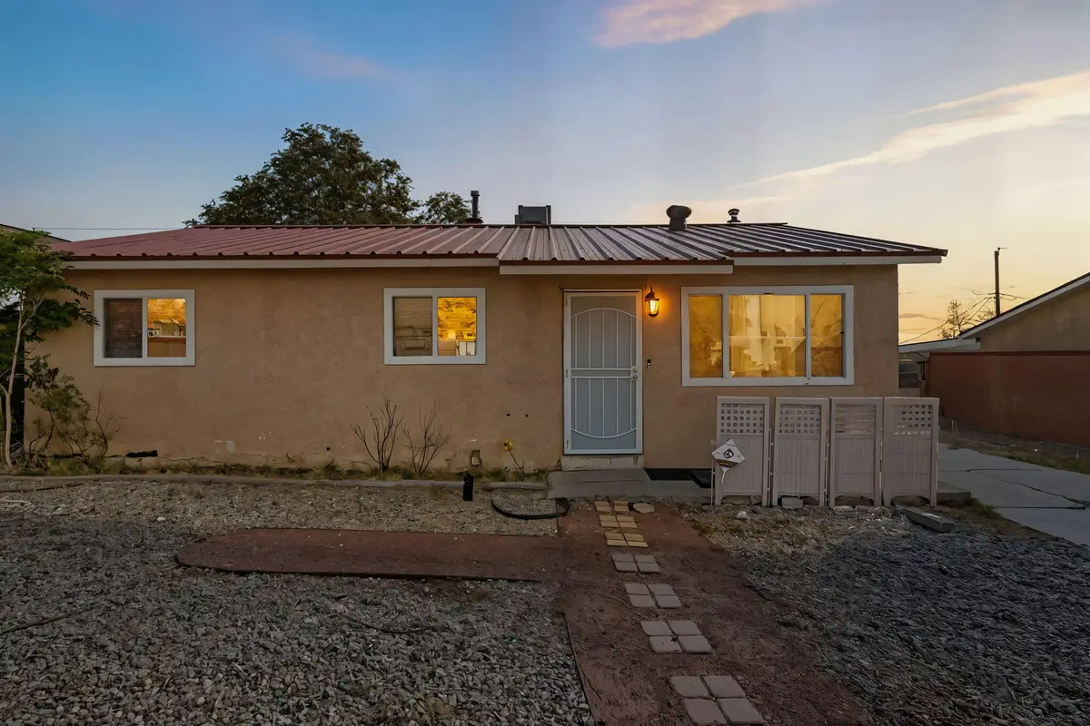 420 69th Street Sw, Albuquerque, NM 87121 - Image #1